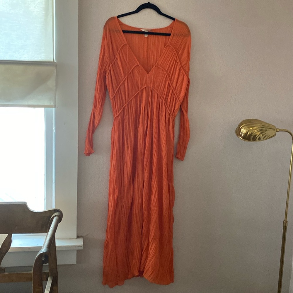 H&M size s crinkle dress
